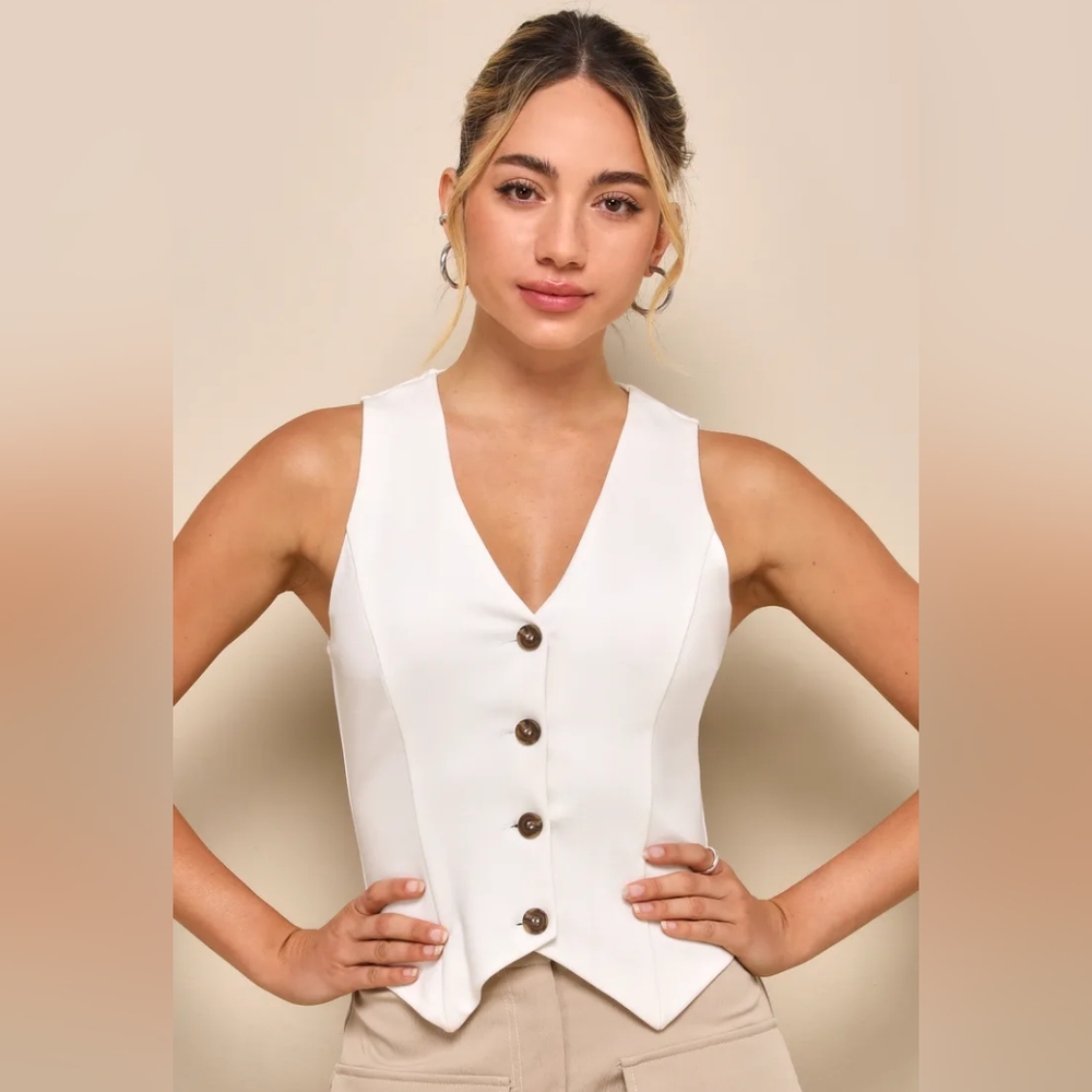 NWT Lulu's Ivory Elevated Impression Structured Button-Up Vest - Size S